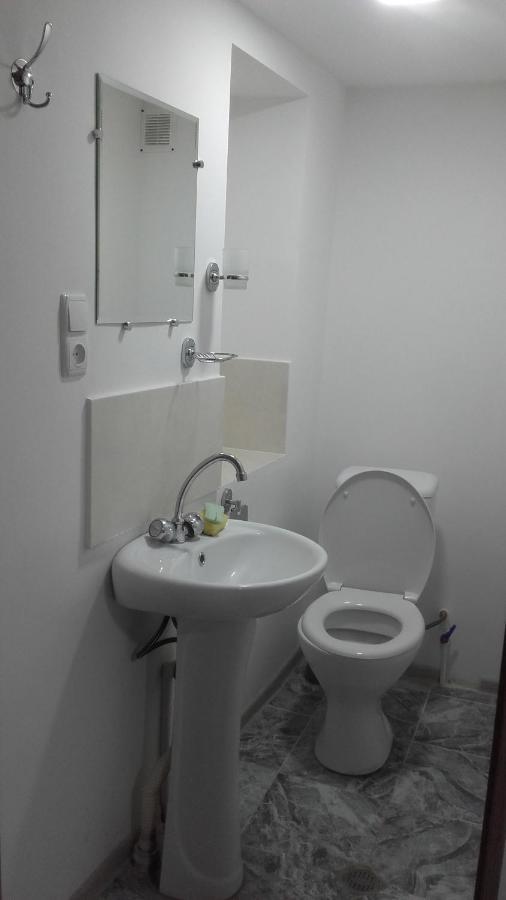 Домик У Куры Hotel Tbiliszi Kültér fotó