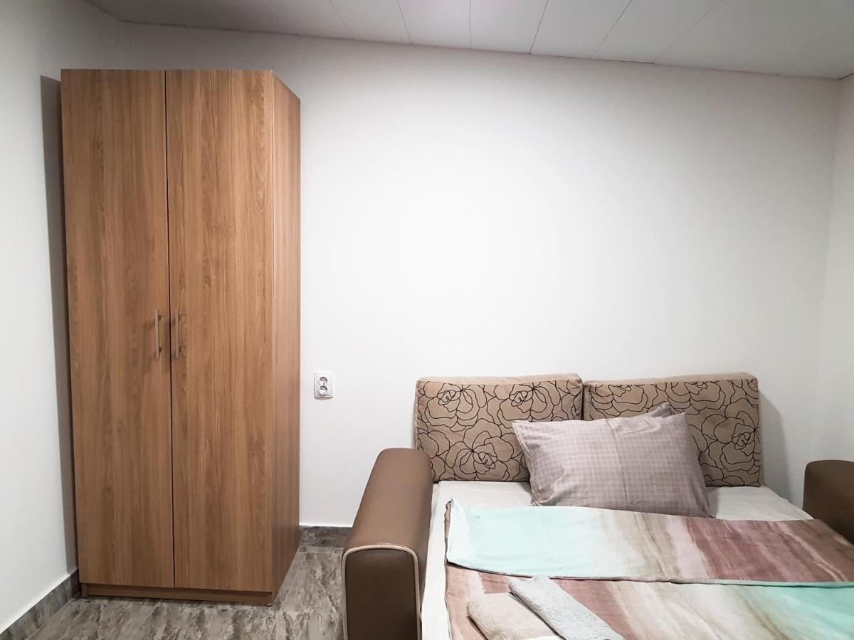Домик У Куры Hotel Tbiliszi Kültér fotó
