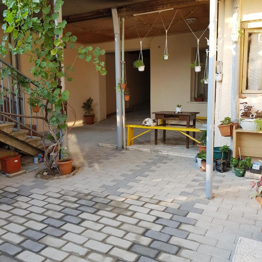 Домик У Куры Hotel Tbiliszi Kültér fotó